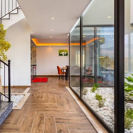 Βίλα 2 Bedroom Near - 5613